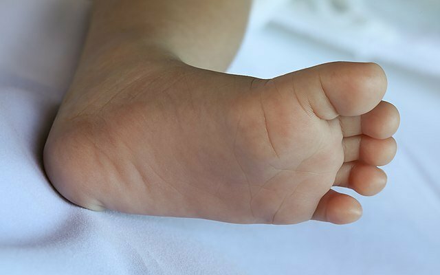 Mother And Newborn Twin Babies Die In Karnataka After Hospital Refuses To Admit