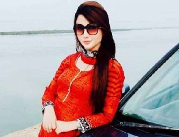 Pakistani Actress Pledges To Marry A Zimbabwean Guy, If India Loses The T20 World Cup