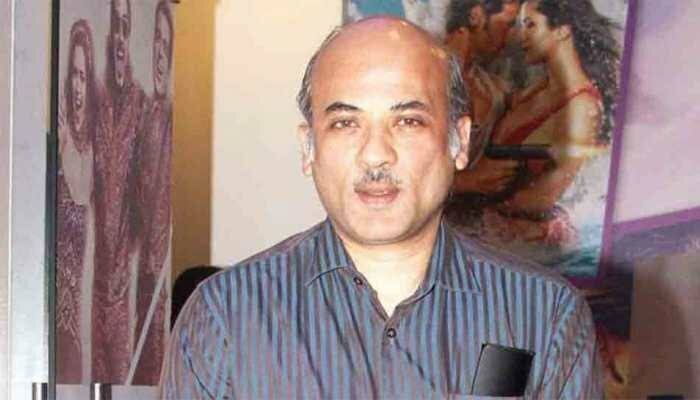 Upon its debut, Sooraj Barjatya claims that Hum Aapke Hain Koun was unpopular: "I recall the crowd leaving after every song."