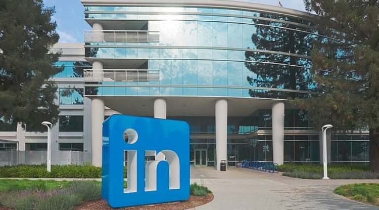 LinkedIn has emerged as the go-to platform for those laid off during the worst layoff season in history