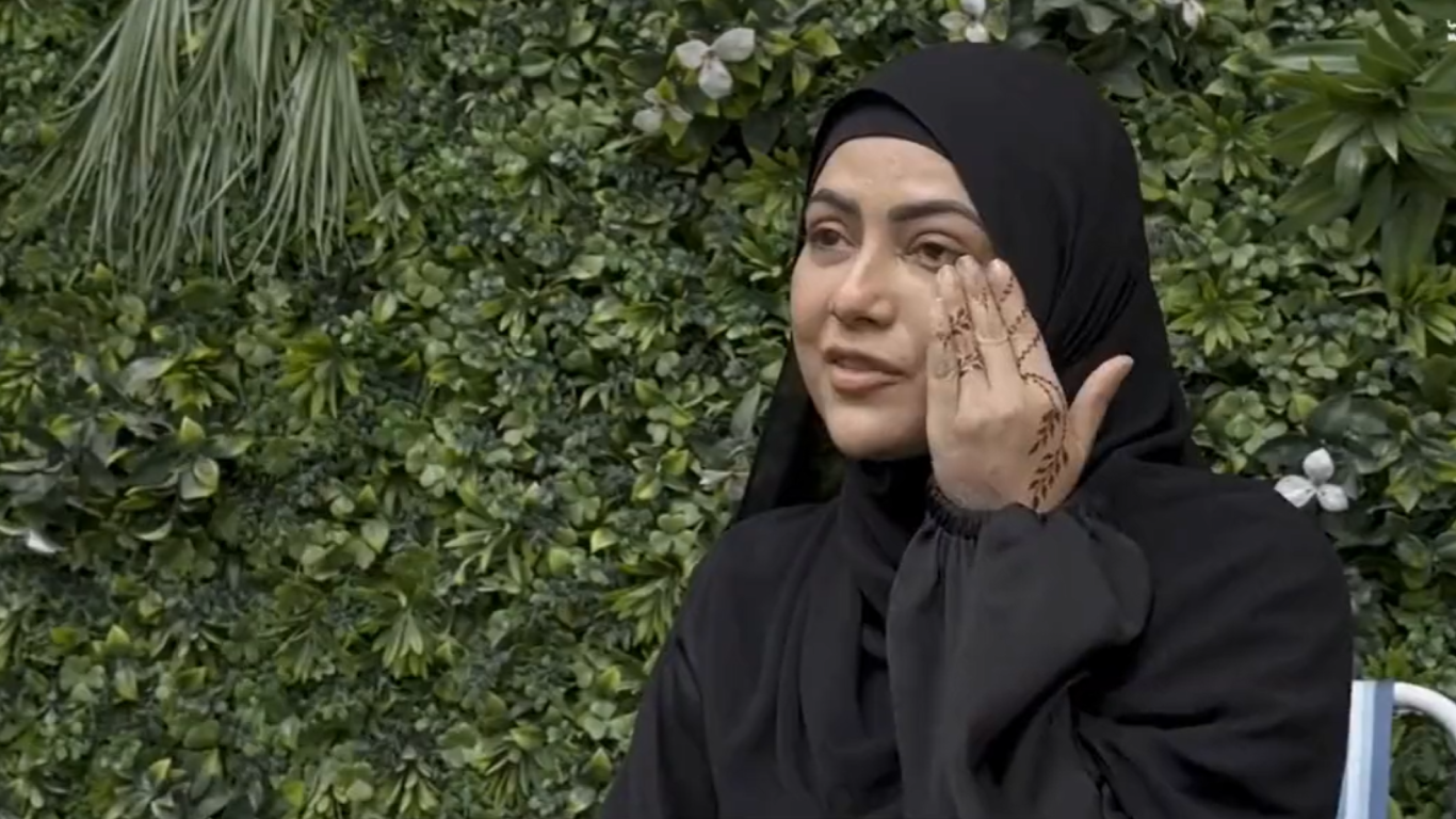 Sana Khan known for her bold pictures explains her decision to wear 'hijab' and giving up acting