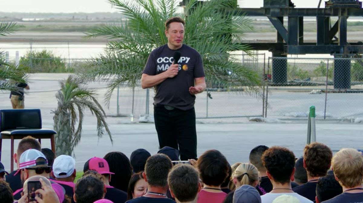 T-Mobile Will Begin Using SpaceX's Starlink Satellites To Provide Cell Coverage In US