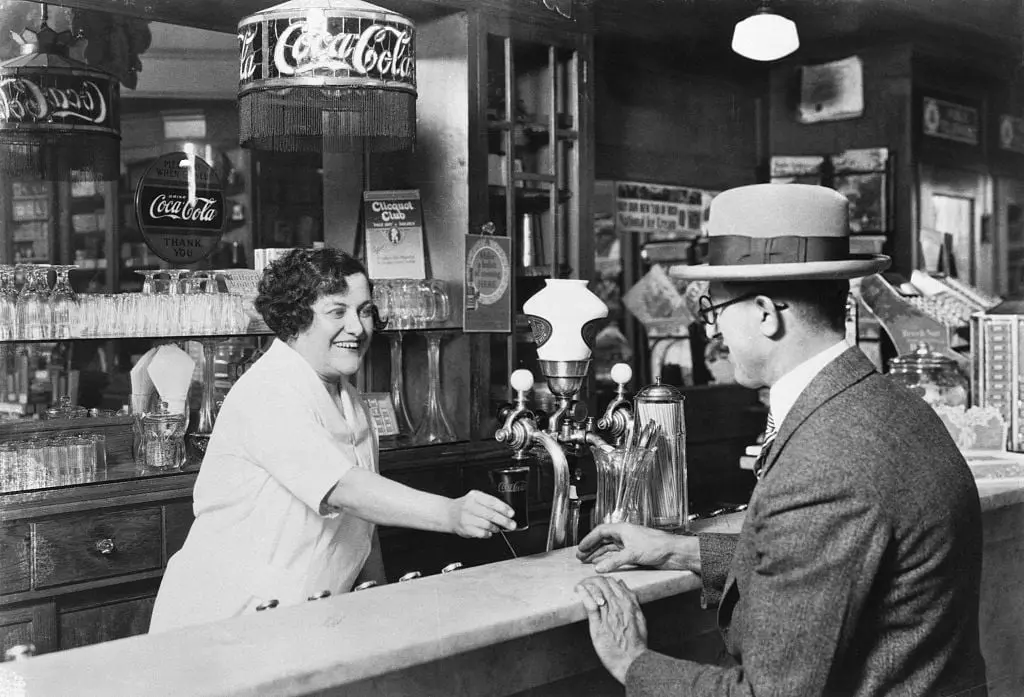 Investing in Coca-Cola's 1919 IPO: How 100 Shares and Reinvested Dividends Could Have Made You Incredibly Wealthy Today